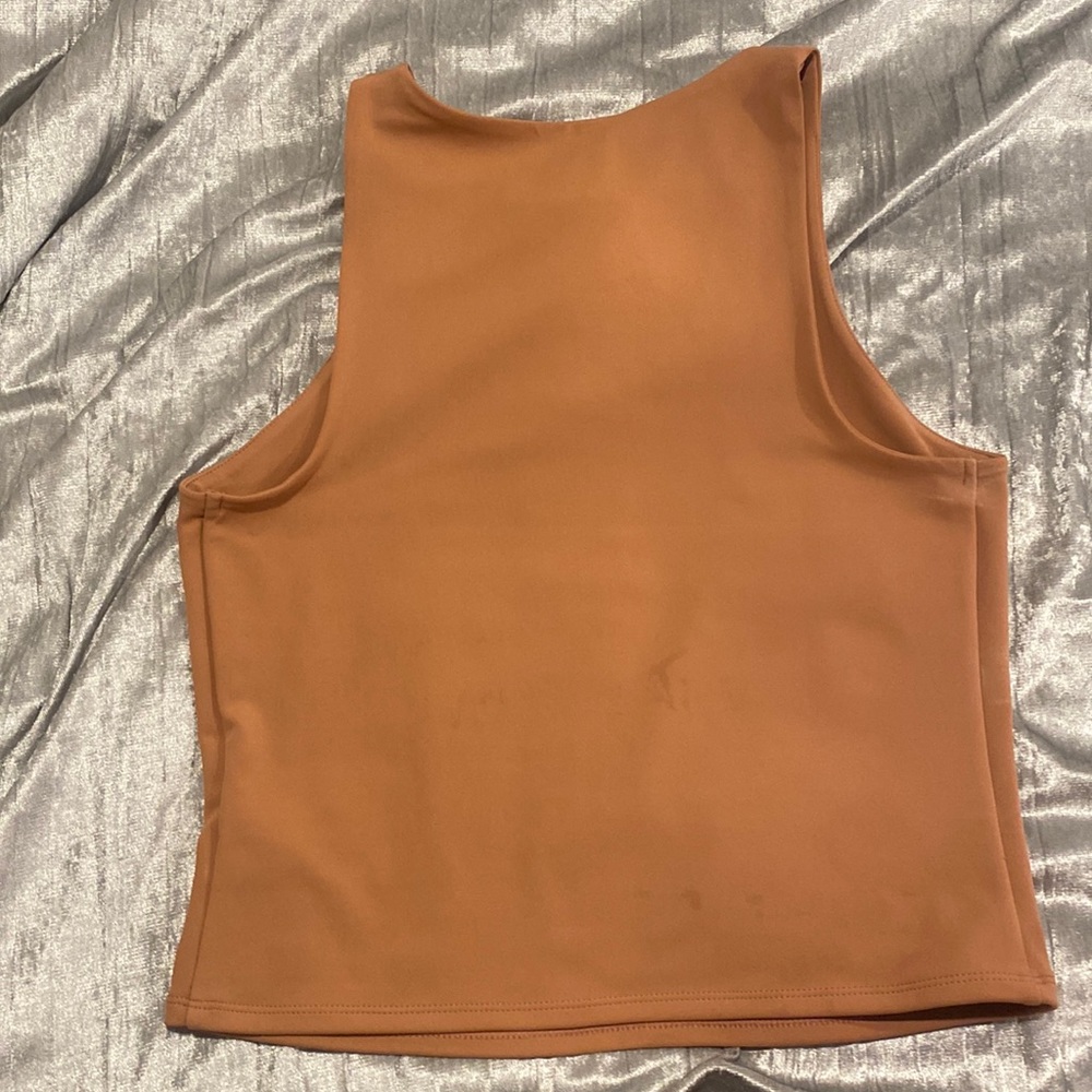 crop top nude